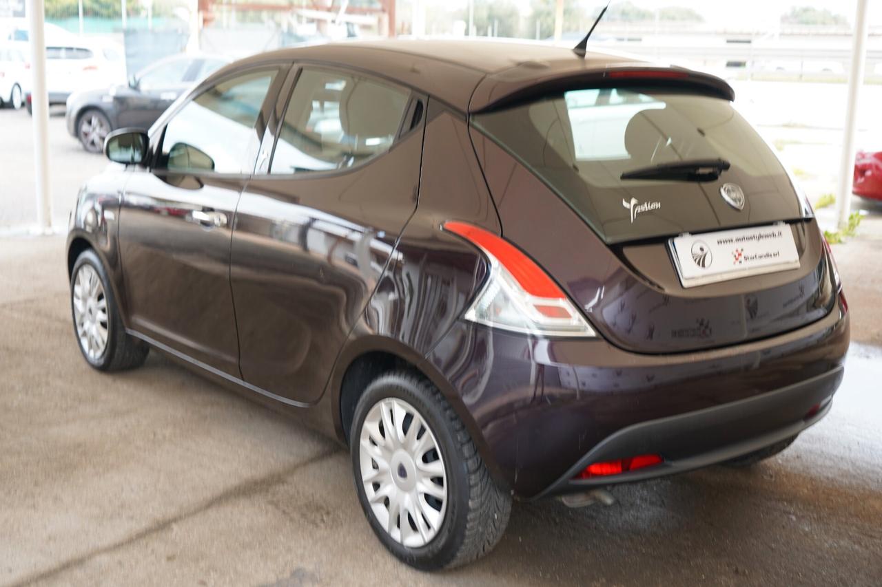 Lancia Ypsilon 1.2 69 CV 5 porte Platinum