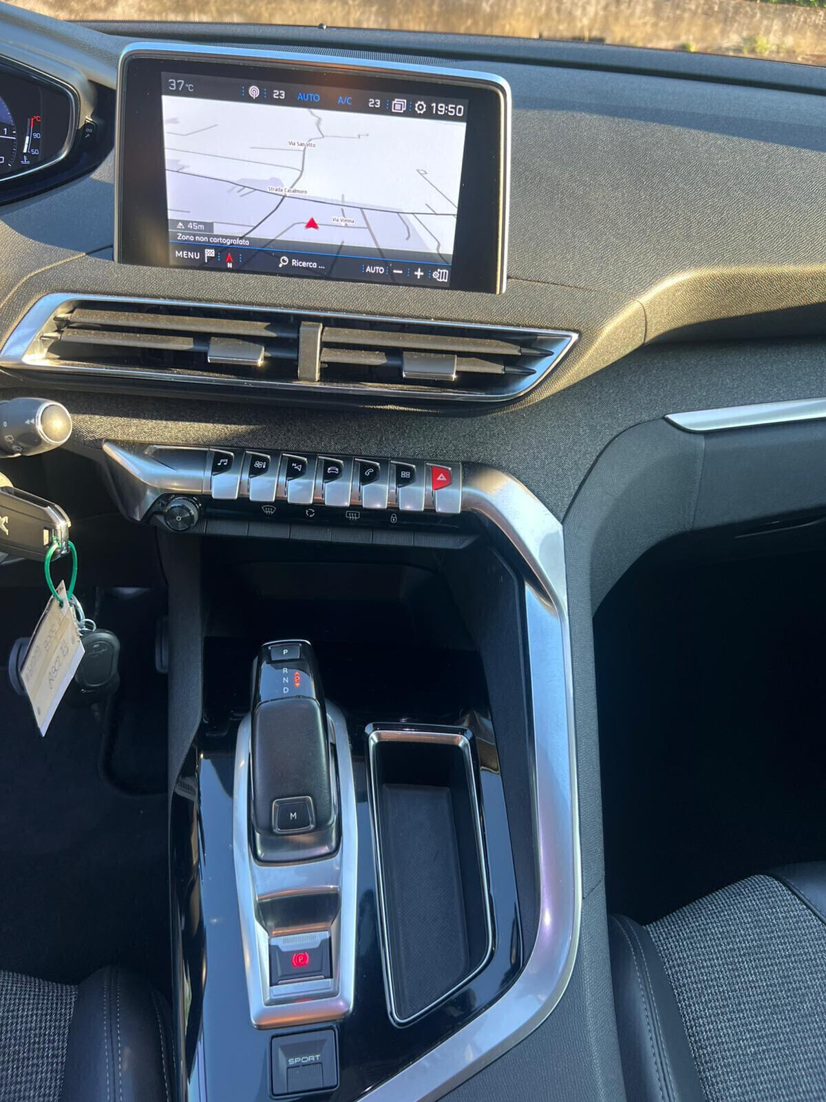 Peugeot 3008 BlueHDi 130 S&S EAT8 Allure