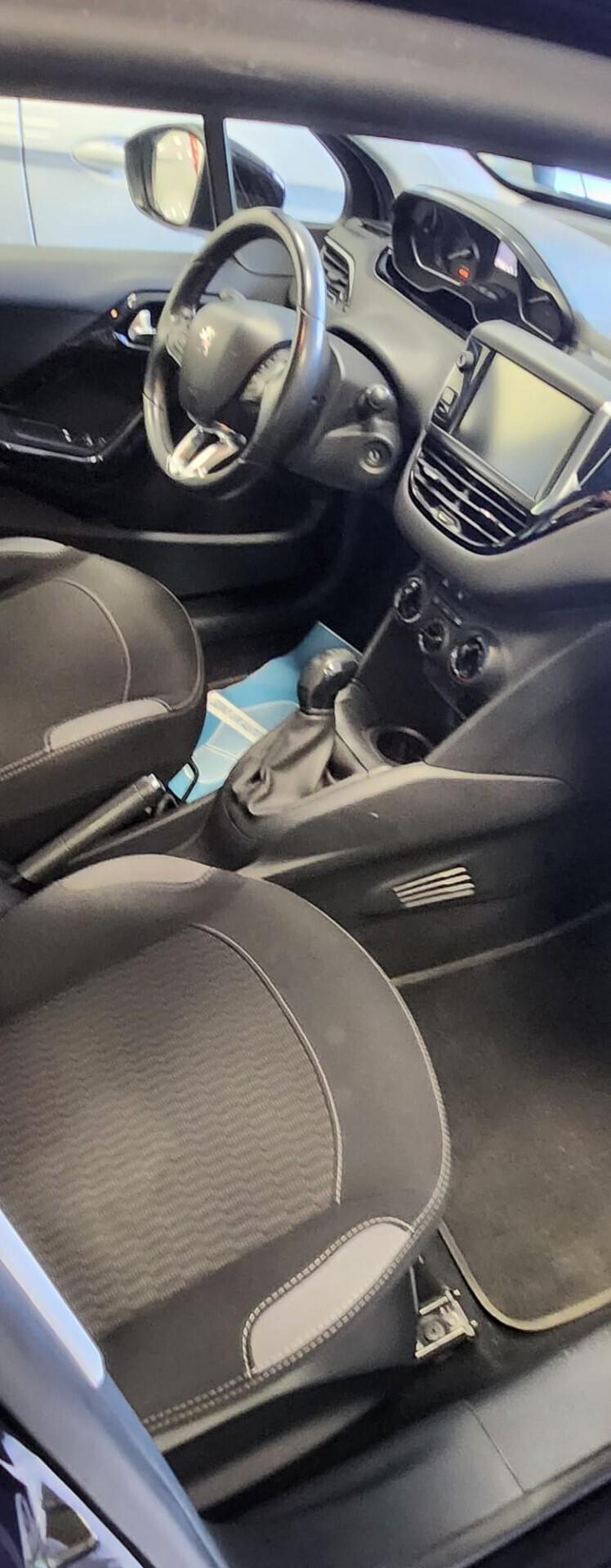 Peugeot 208 BlueHDi 1.6D 75CV 5 porte Allure