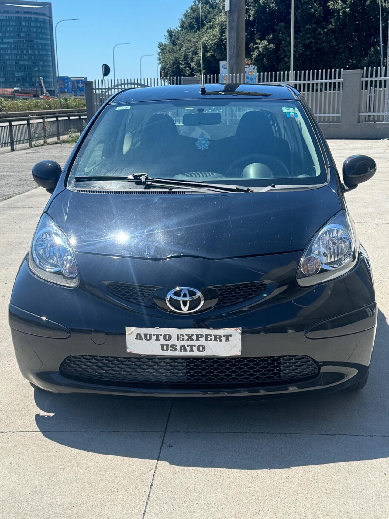 Toyota Aygo 1.0 12V VVT-i 3 porte 2011