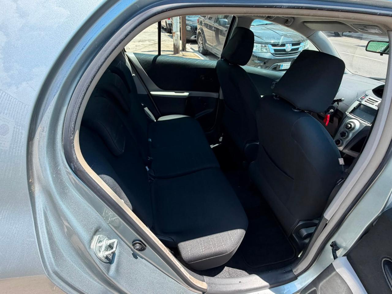 Toyota Yaris 1.0 5 porte Sol