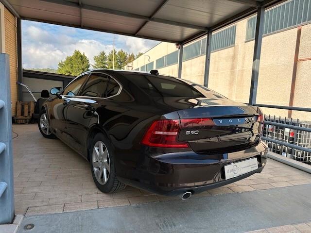 Volvo S90 D4 Geartronic Momentum