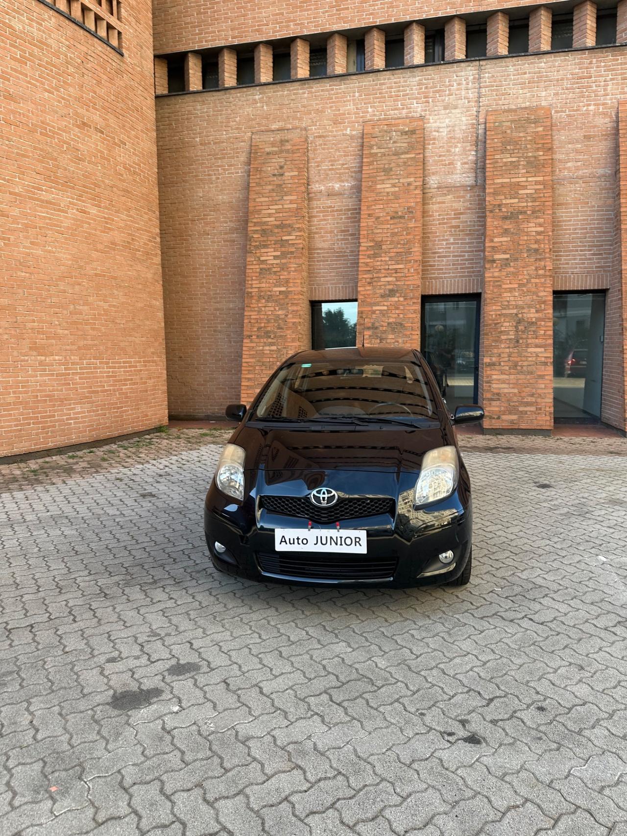 Toyota Yaris 1.0 5 porte Lounge