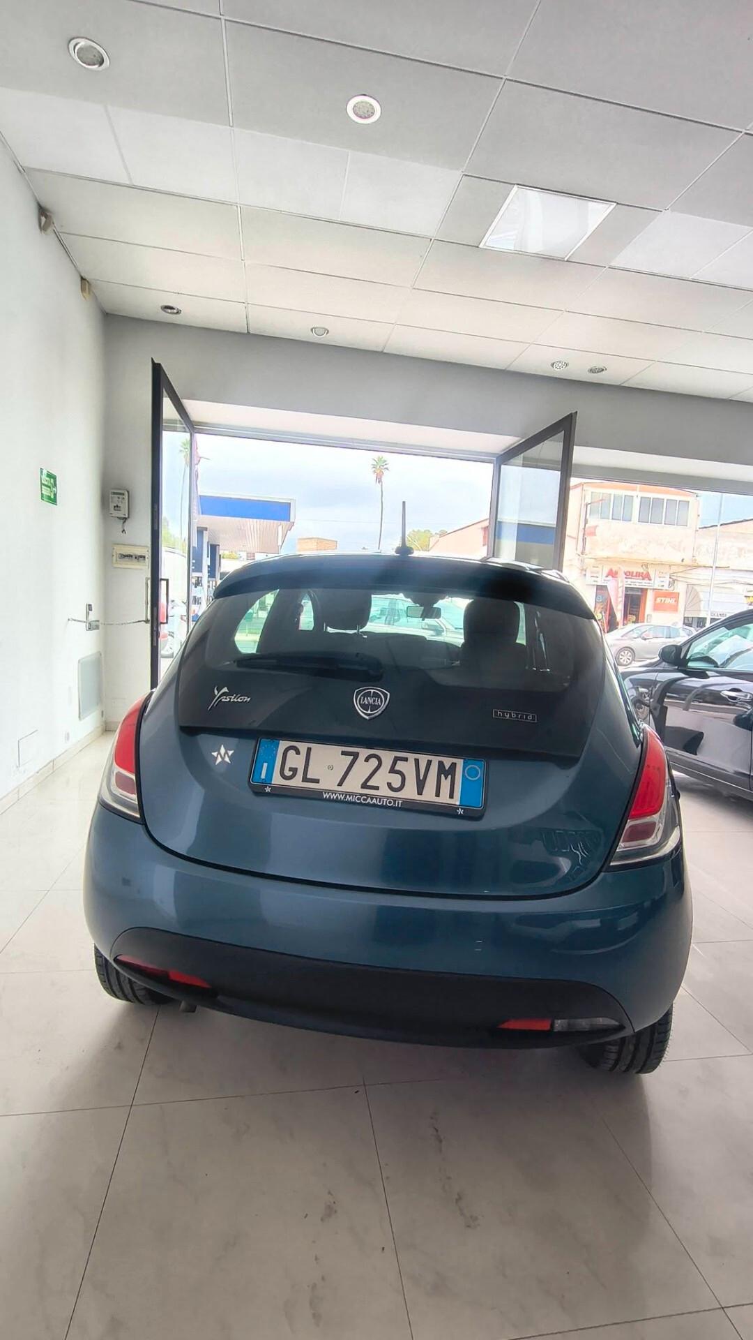 Lancia Ypsilon 1.0 FireFly 5 porte S&S Hybrid Silver Plus
