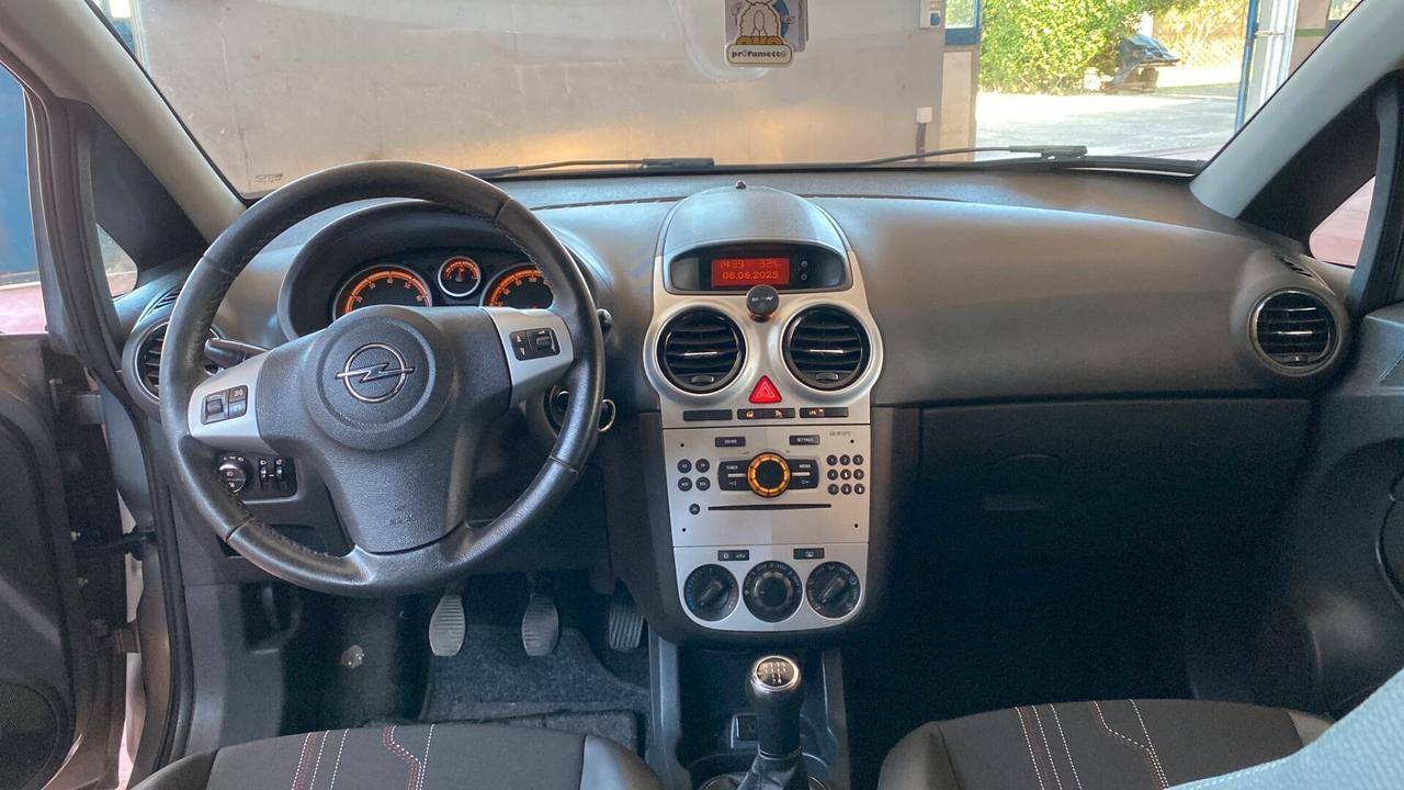 Opel Corsa 1.2 85CV 5 porte GPL-TECH Edition