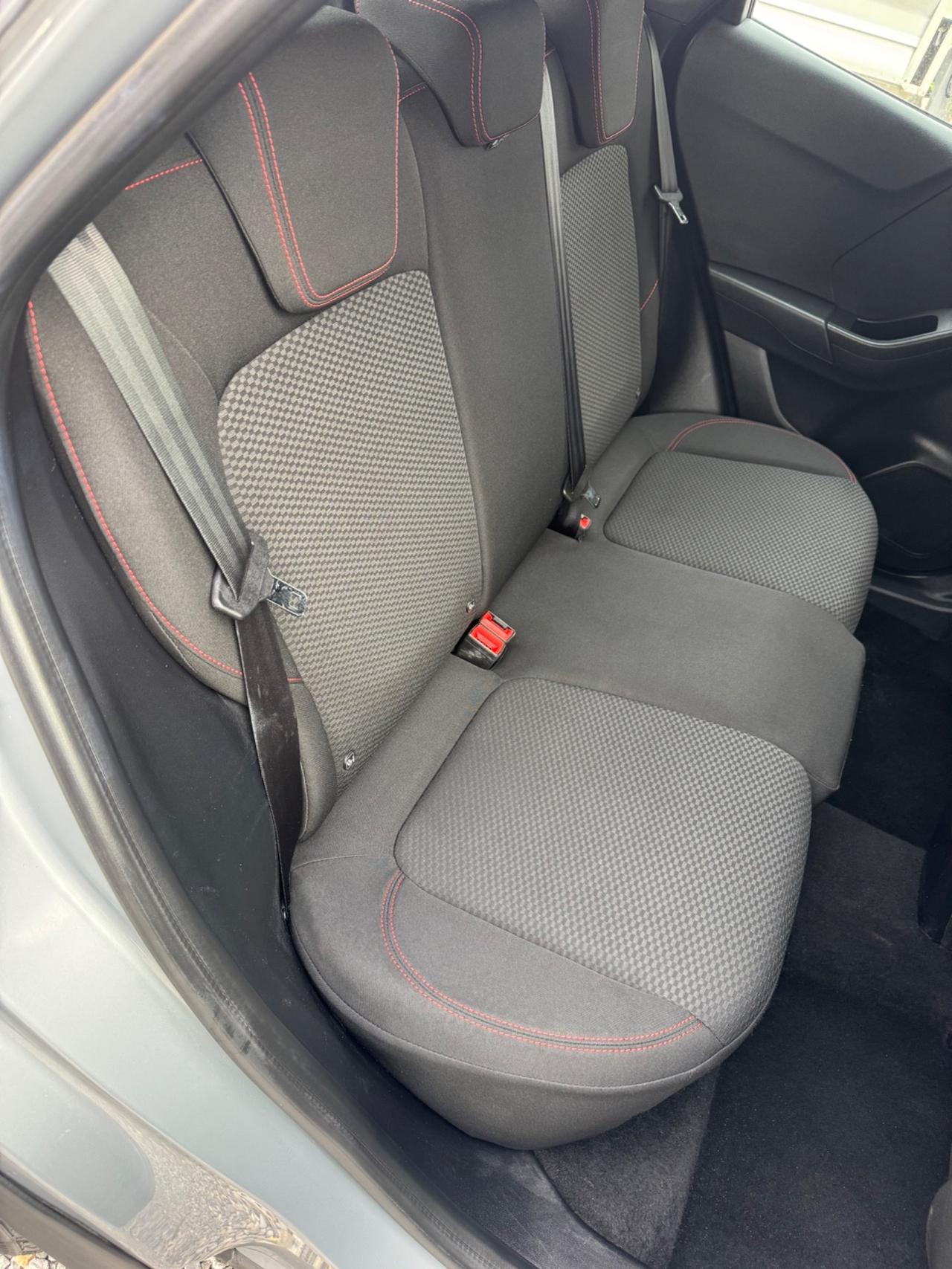 Ford Puma ST-Line Ibrida Distribuzione a catena! No vincoli!