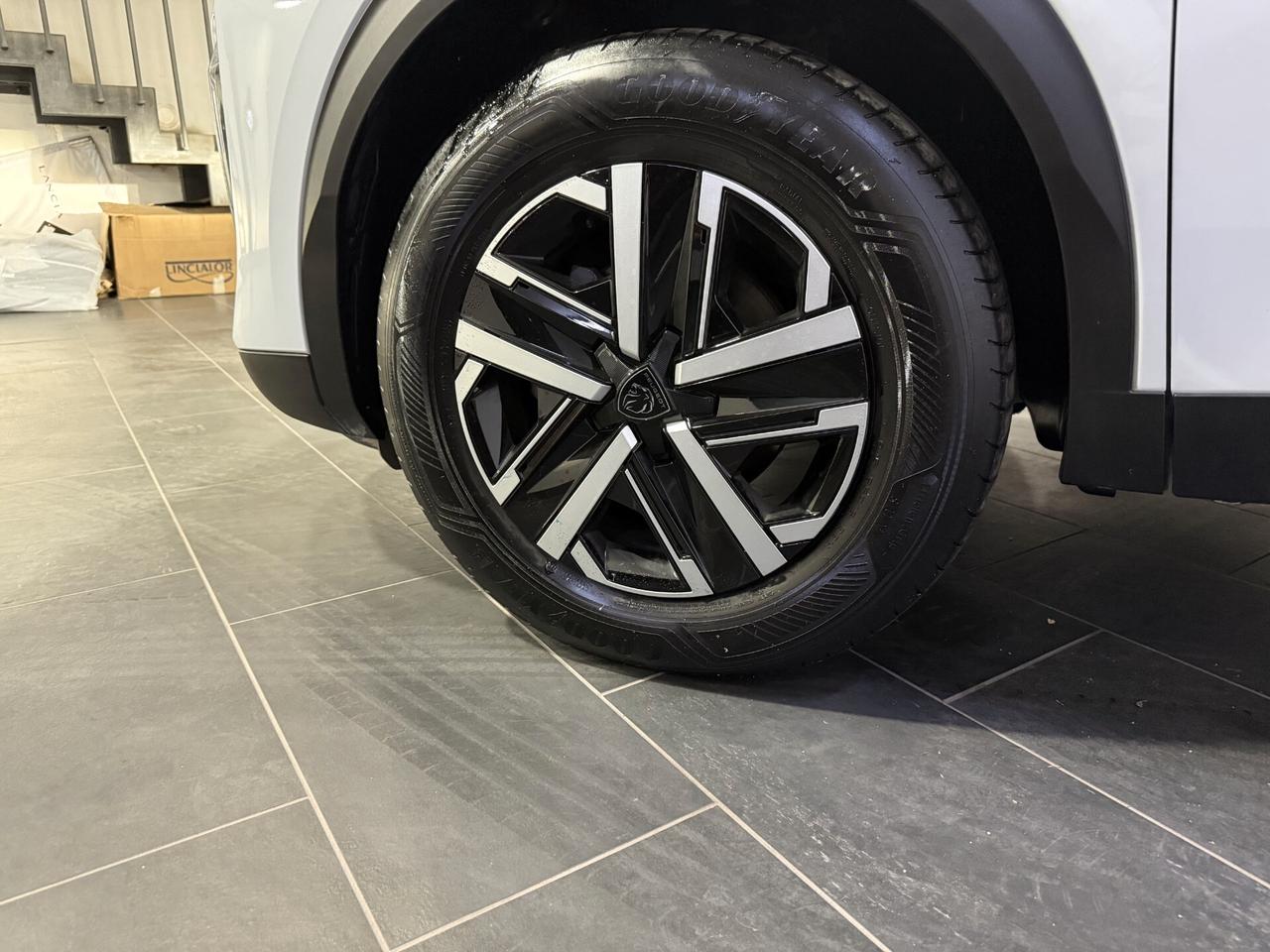 Peugeot 2008 PureTech 100 S&S Active