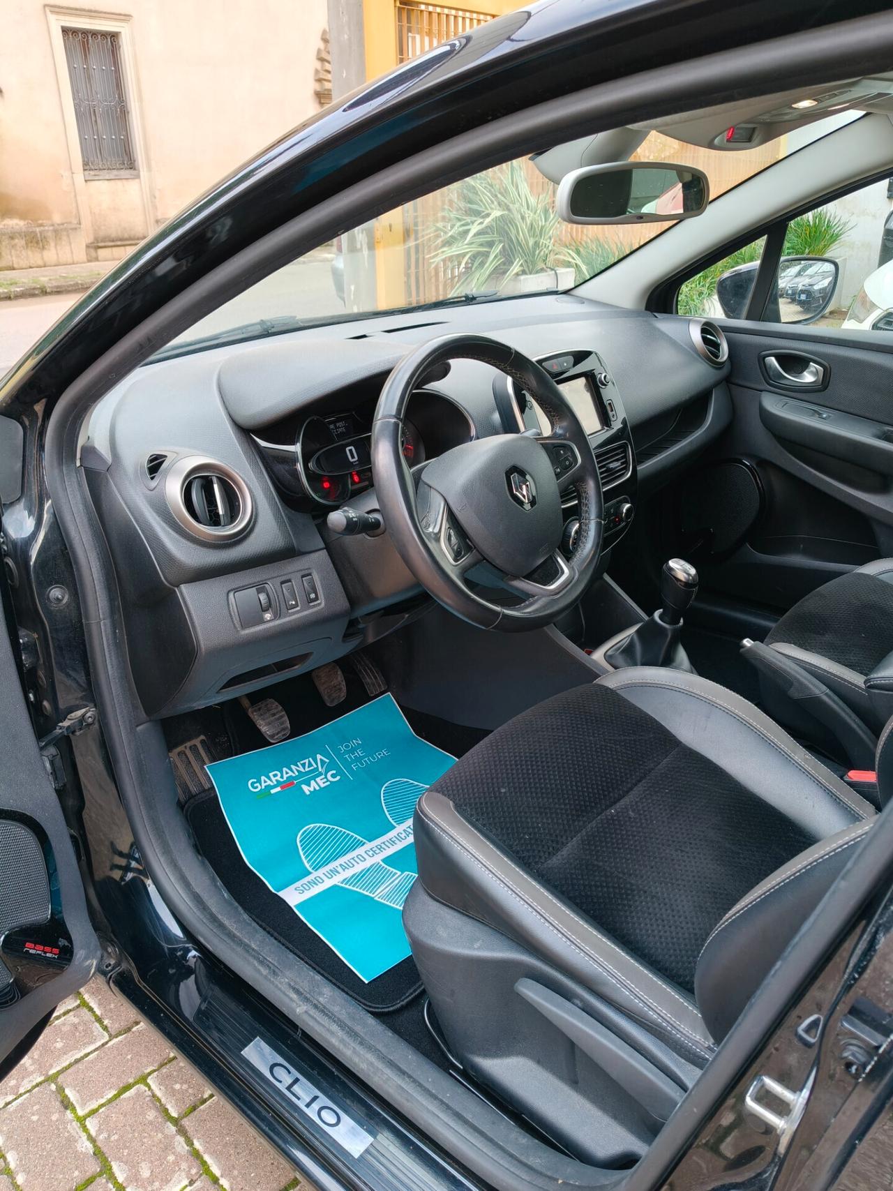 Renault Clio dCi 8V 90CV EDC Start&Stop 5 porte Energy Intens