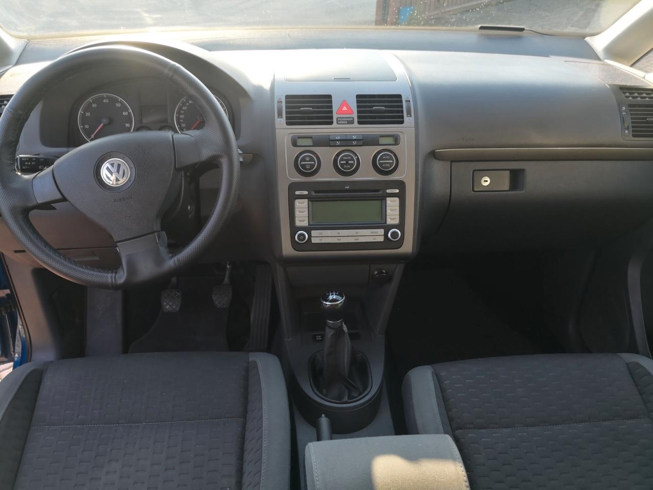 Volkswagen Touran 2.0 metano 7 posfi