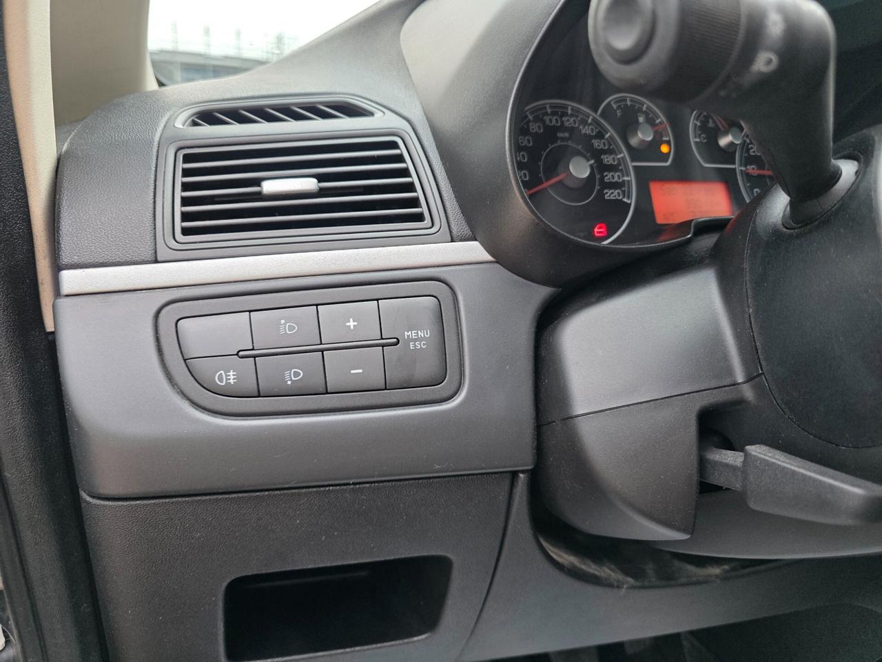 Fiat Grande Punto 1.3 MJT Neopatentati