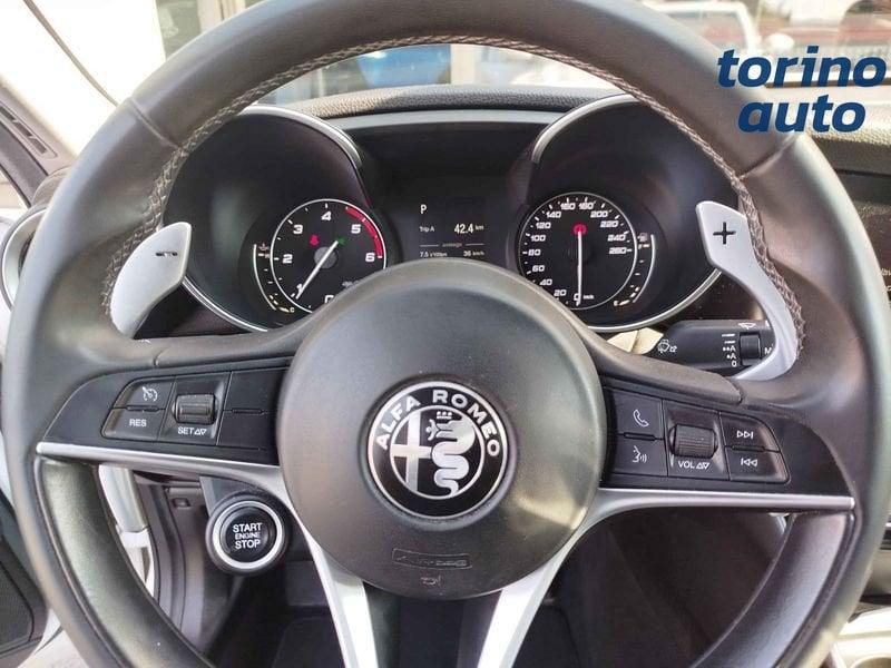 Alfa Romeo Giulia 2.2 Turbo AT8 150CV Business
