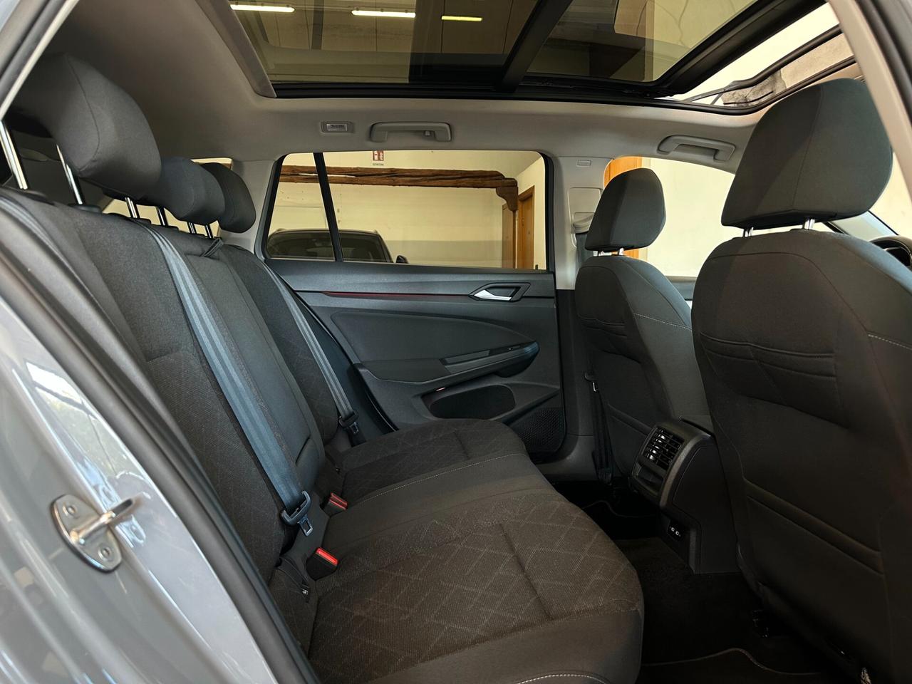 VOLKSWAGEN GOLF VARIANT 2.0 TDI LIFE 150CV DSG *GANCIO*CARPLAY*ACC*