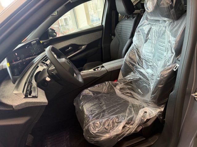 PEUGEOT 3008 Hybrid 136 e-DCS6 Allure+Panoramic Nav+Vision 360