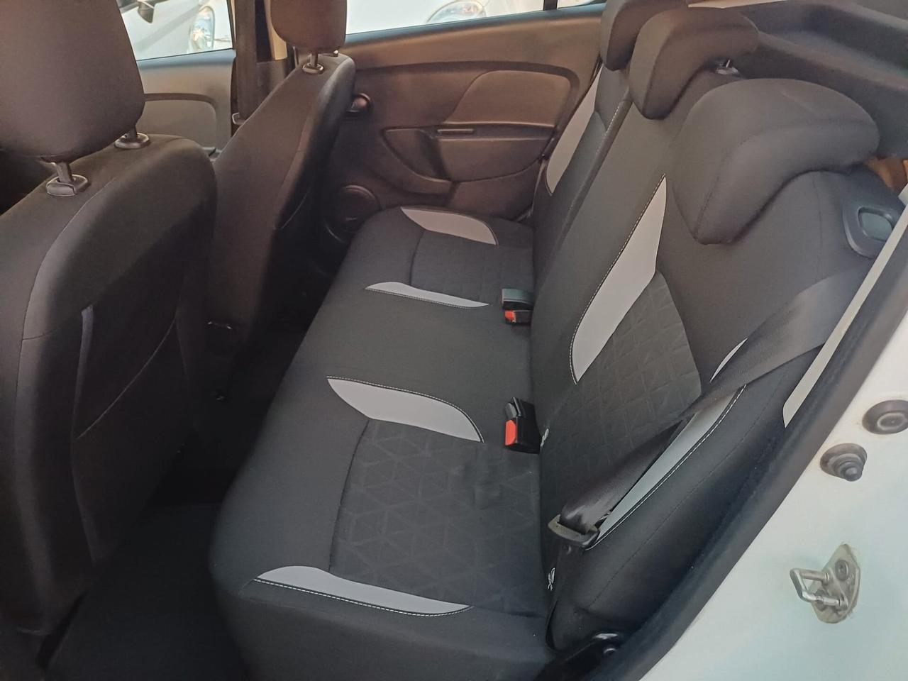 Dacia Sandero Stepway 900 TCe PERFETTA - 2015