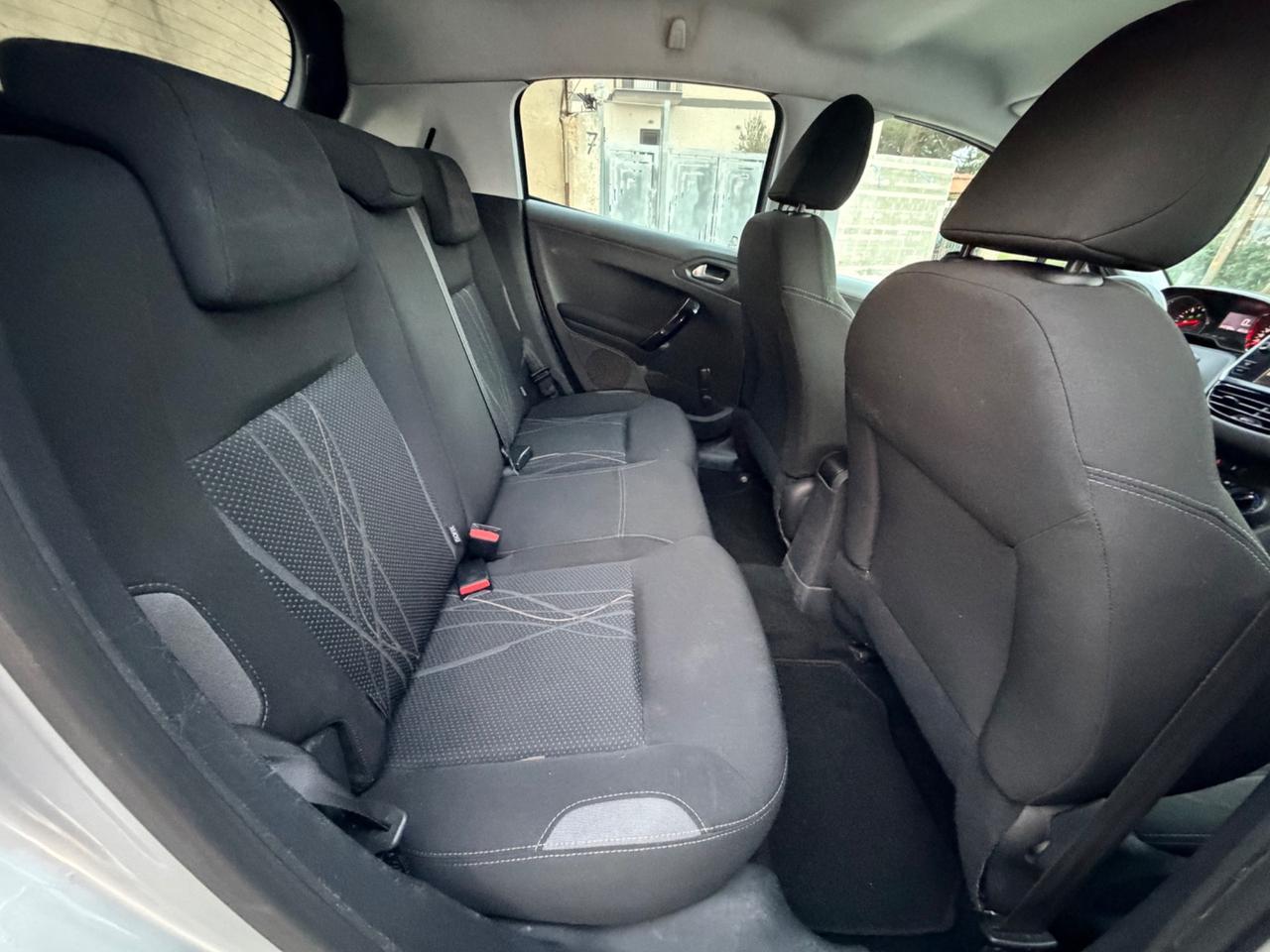 Peugeot 208 1.4 HDi 68 CV 5 porte Active