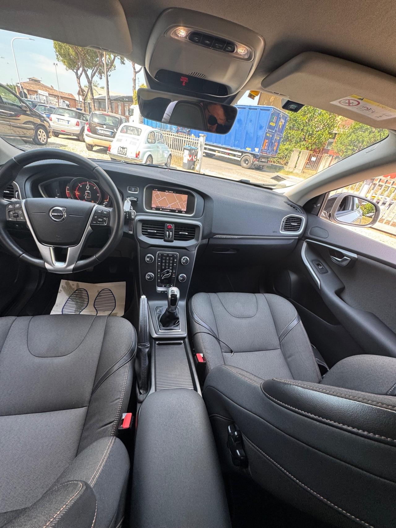 Volvo V40 Cross Country D2 Plus