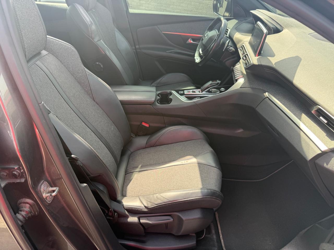 Peugeot 3008 BlueHDi 130cv EAT8 GT Line TETTO
