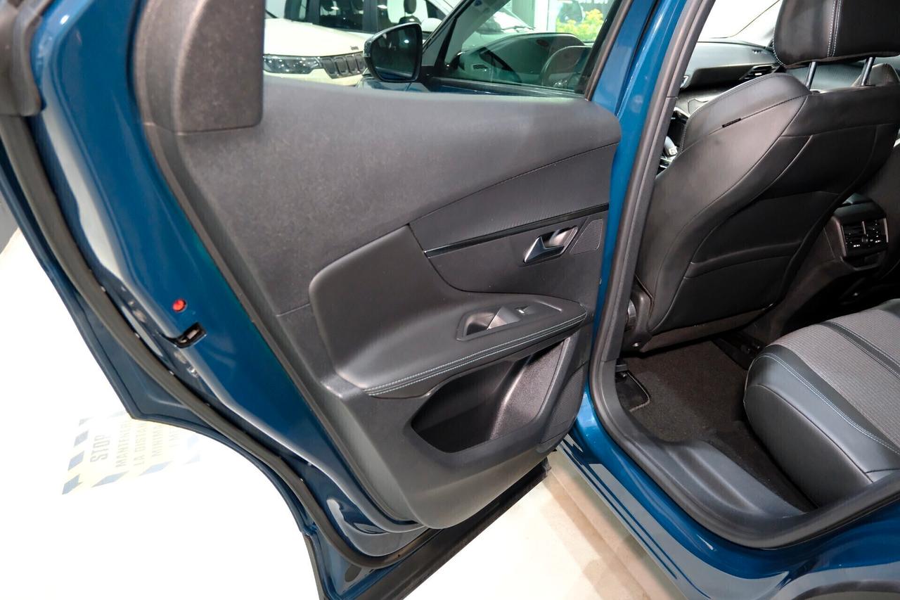 Peugeot 3008 1.5 Blue HDi 130cv ALLURE EAT8 Cockpit