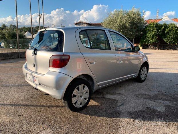 Toyota Yaris 1.0i 16V cat 5 porte