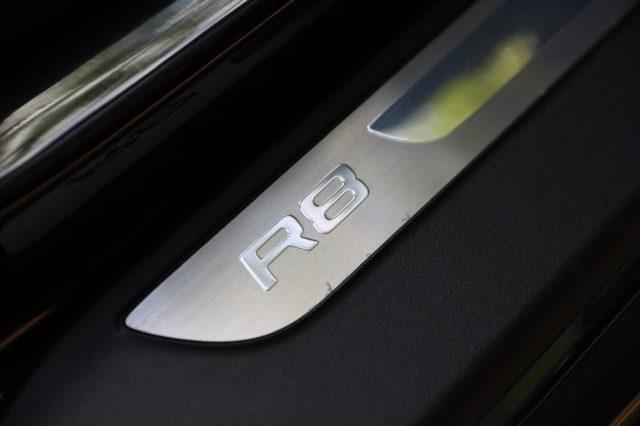 AUDI R8 Spyder 5.2 V10 FSI quattro R tronic