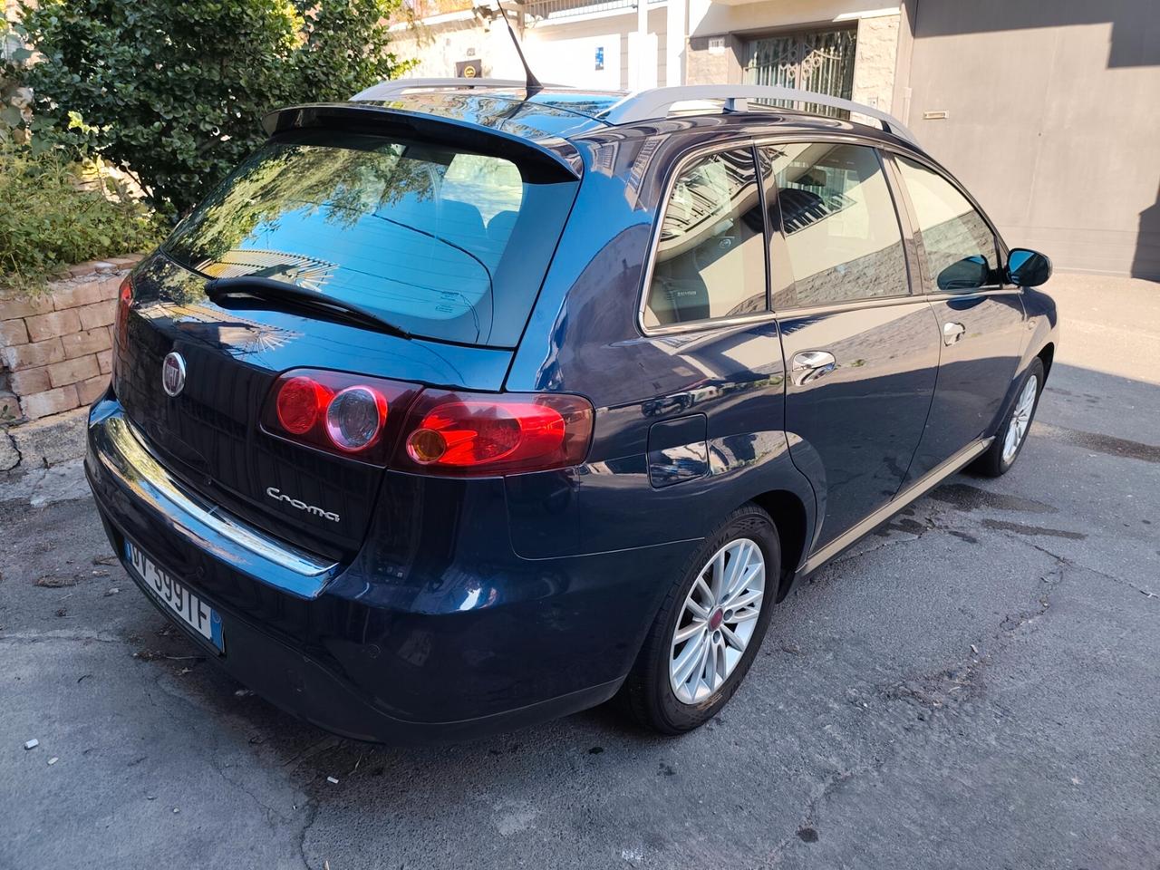 Fiat Croma 1.9 Multijet Emotion Leggi