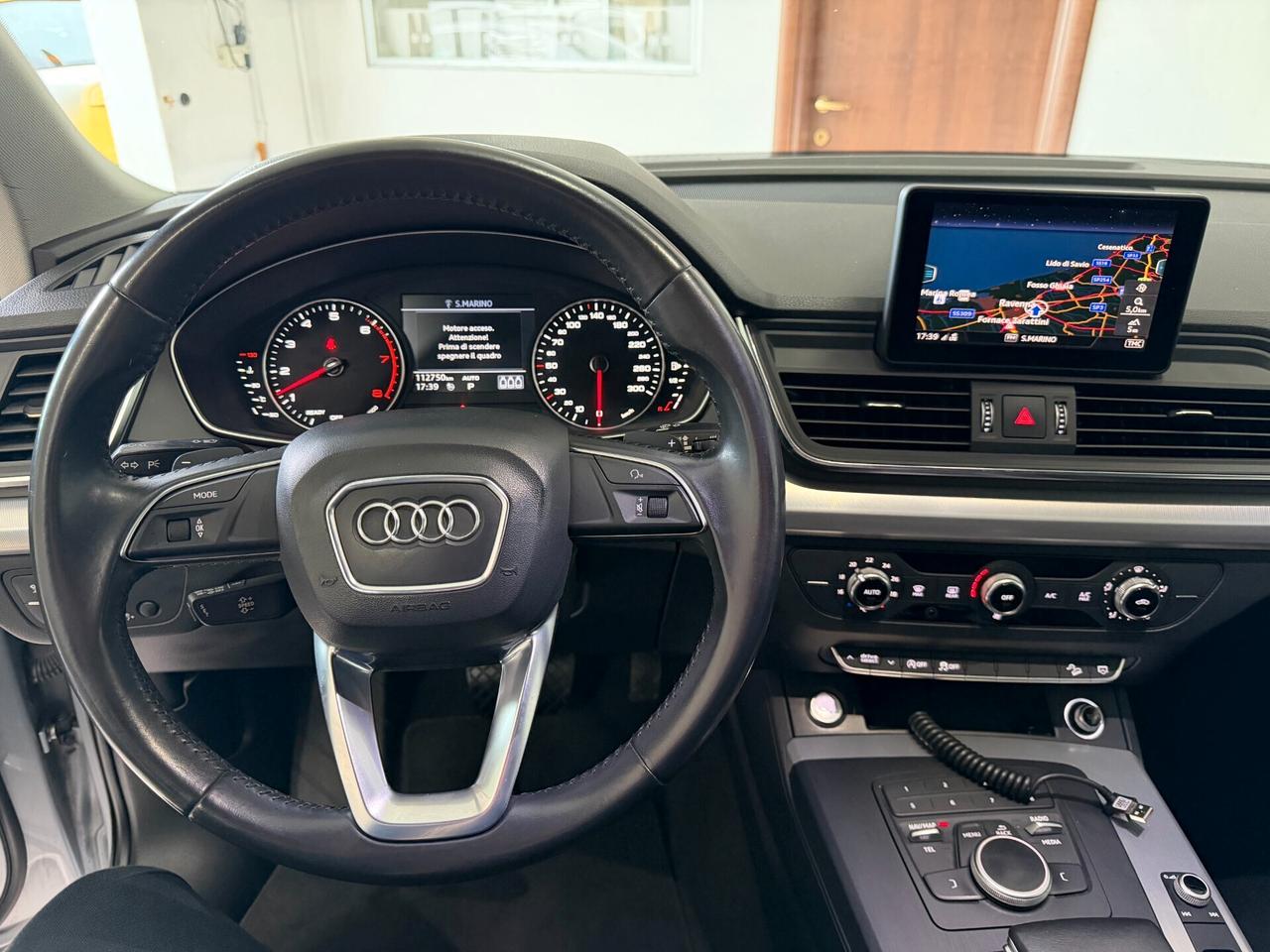 Audi Q5 2.0 TFSI quattro S tronic Business Sport KM 112000