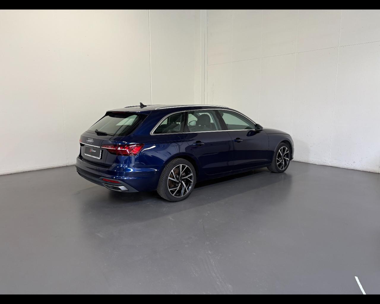AUDI A4 AVANT 35 TDI S-TRONIC BUSINESS ADVANCED