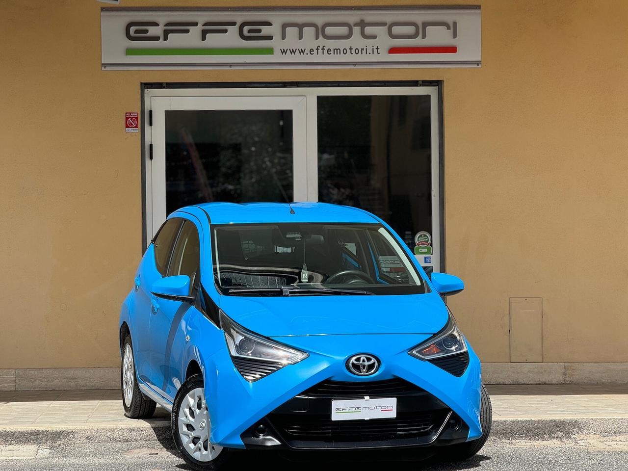 Toyota Aygo 1.0 VVT-i 72 CV 5 porte x-trend