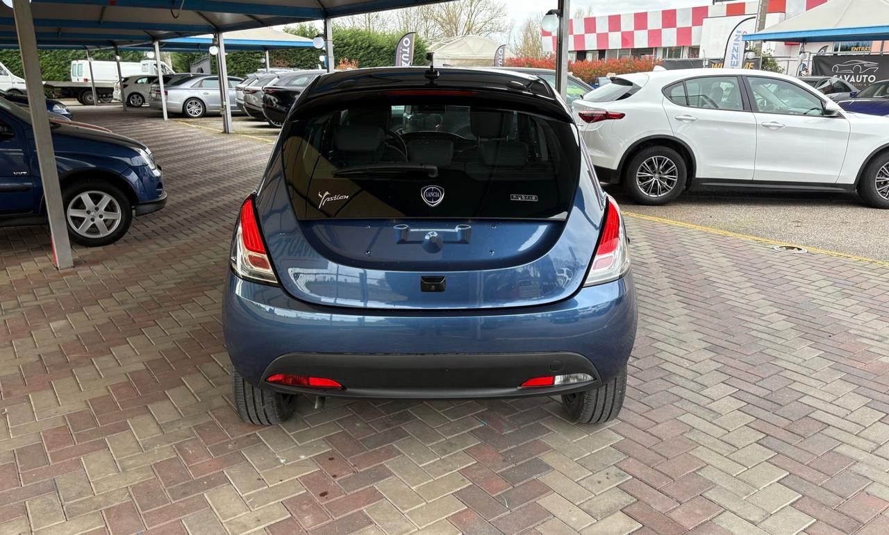 Lancia Ypsilon 1.0 FireFly 5 porte S&S Hybrid Gold Plus