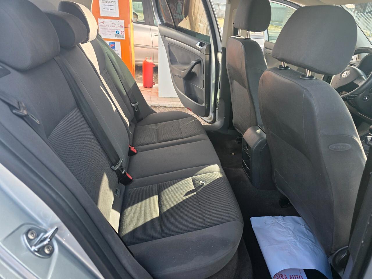 Volkswagen Golf 1.9 TDI 5p. Sportline con 381.000km