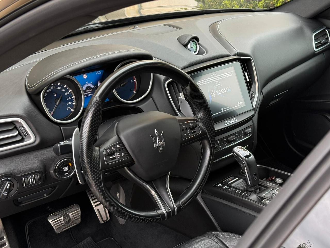 Maserati Ghibli V6 Diesel 275 CV Gransport Nerissimo