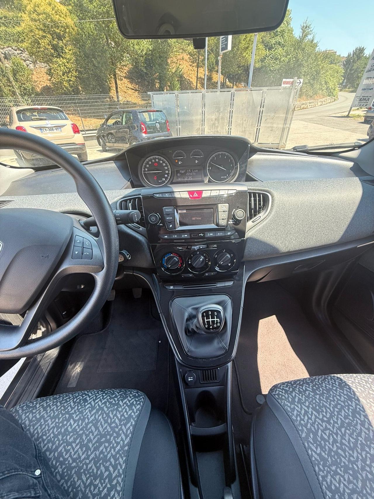 Lancia Ypsilon 1.0 FireFly 5 porte S&S Hybrid Ecochic Gold