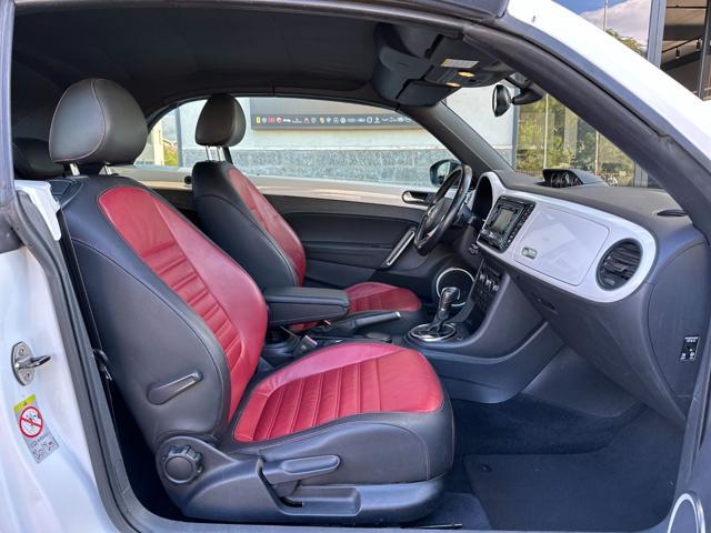 VOLKSWAGEN Maggiolino Cabrio 1.4 TSI DSG Sport 60's (Fender/LED/Auto)