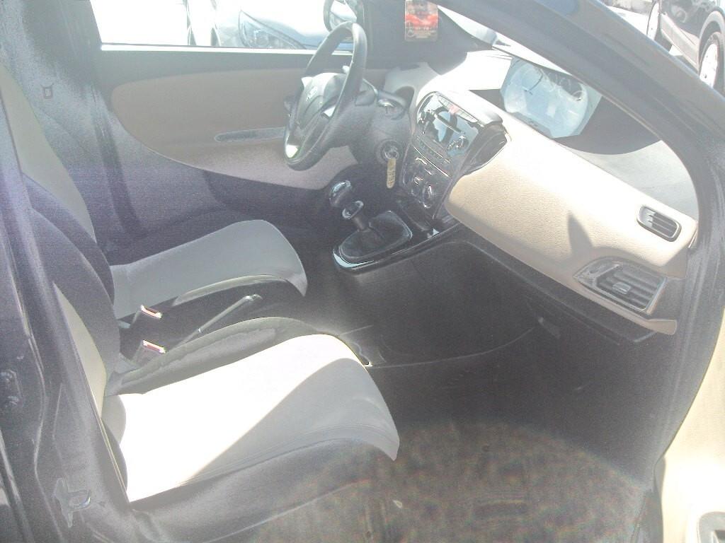 Lancia Ypsilon 1.2 69 CV 5 porte GPL Gold - 2014