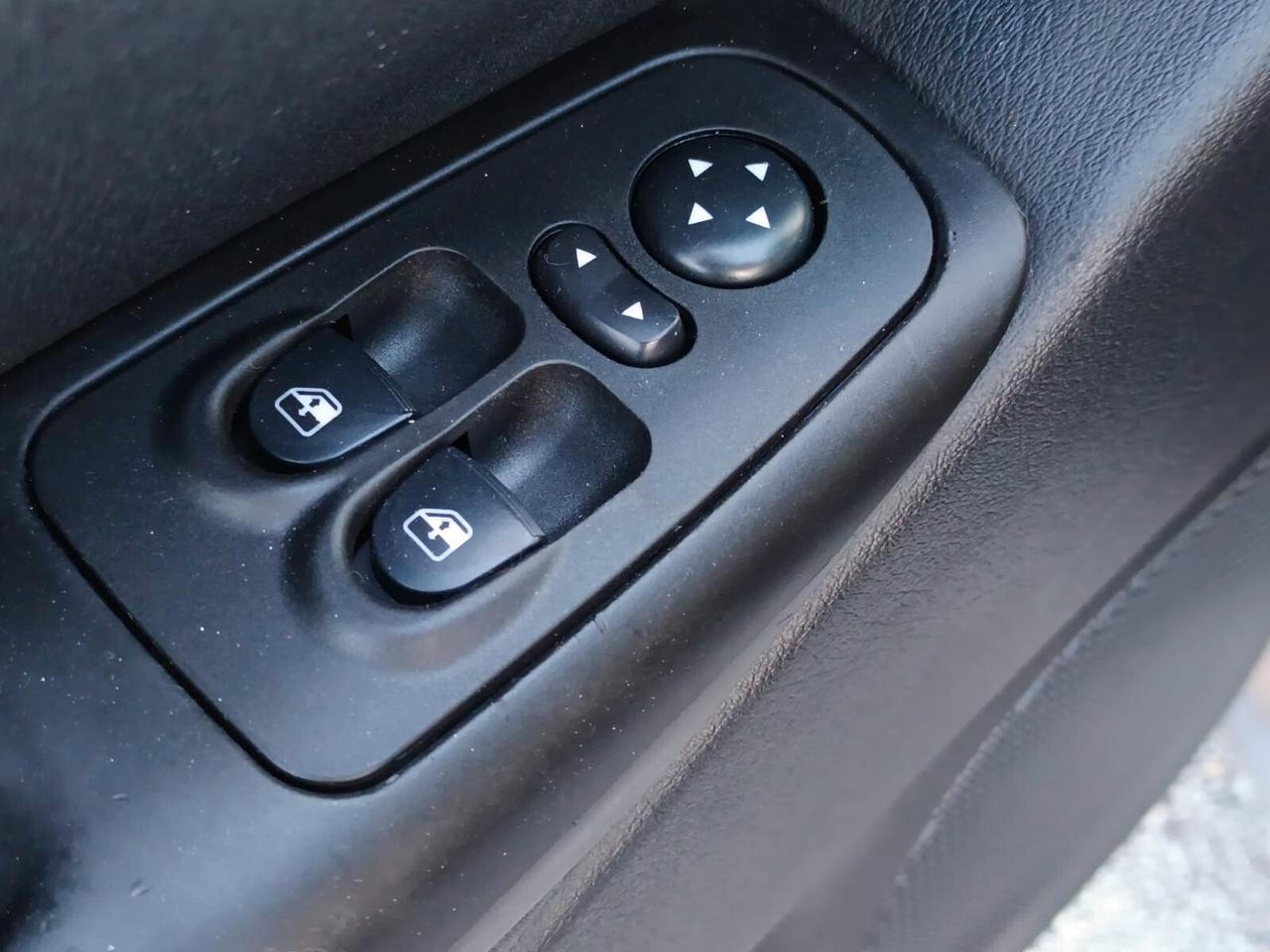 Lancia Ypsilon 2012 - 1.3 MJT ok neop. Lb automobili