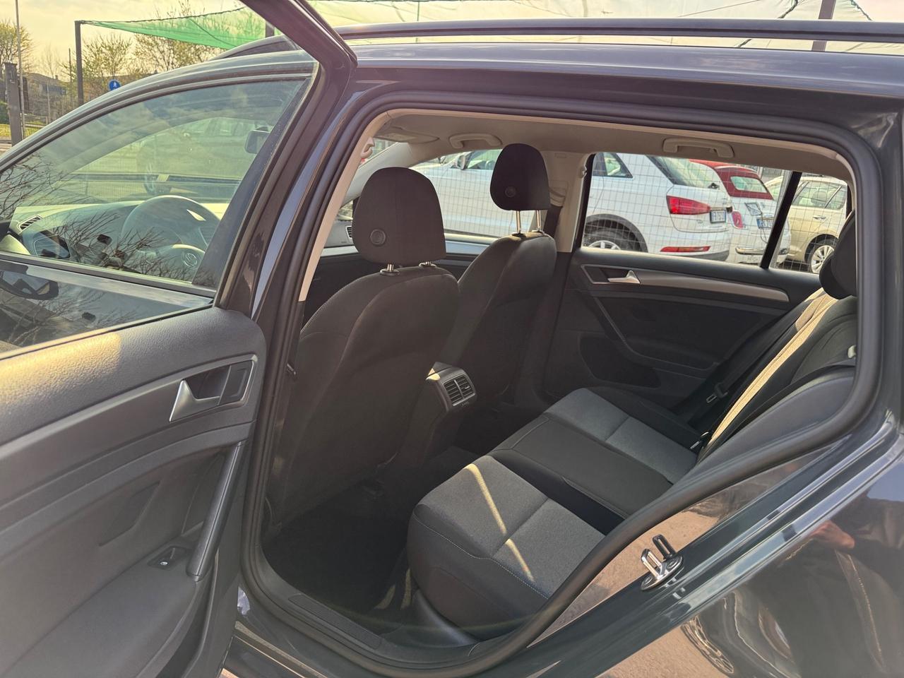 Volkswagen Golf Variant VII 2013 1.6 tdi Trendline 90cv E6