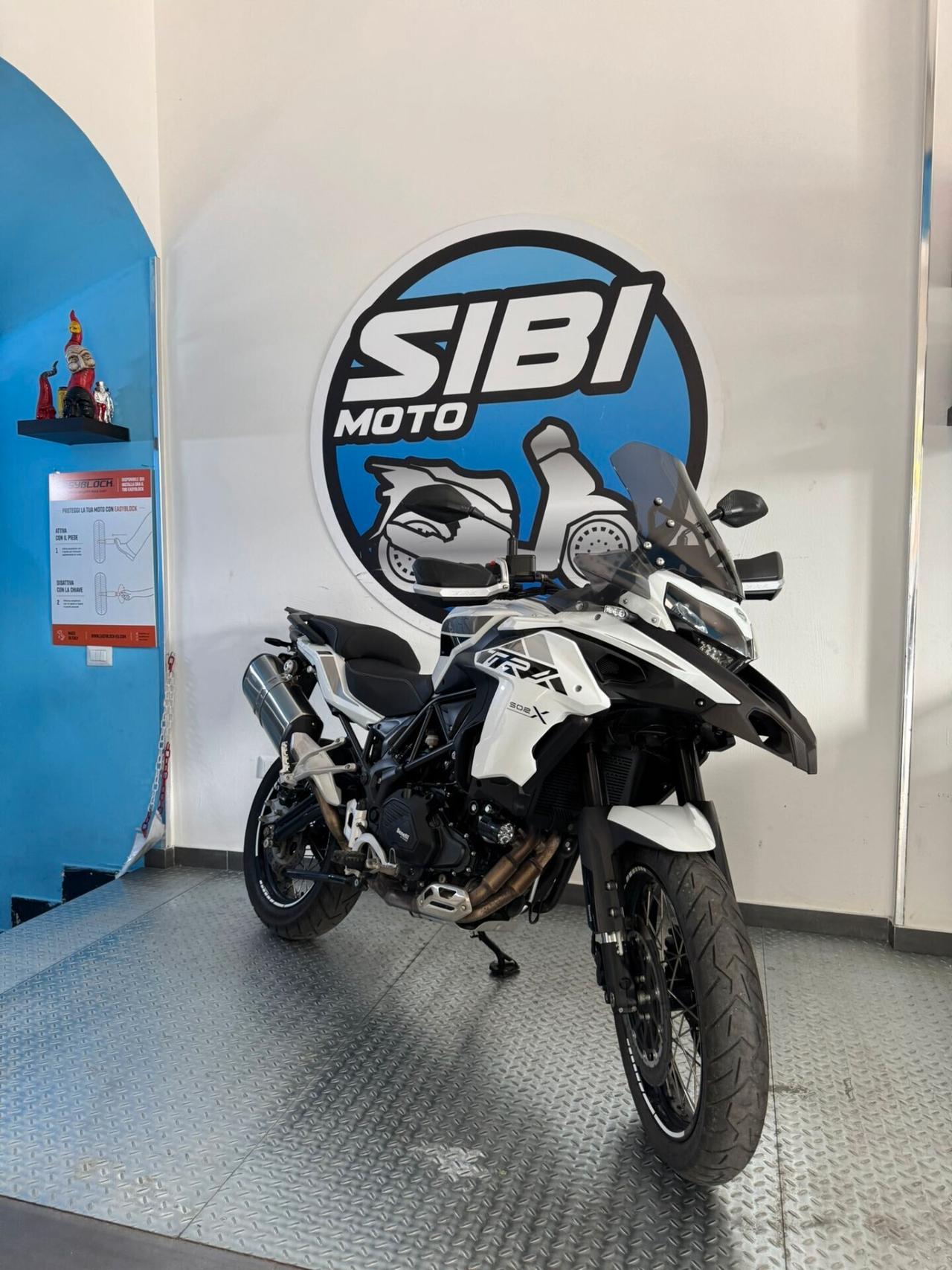 Benelli TRK 502