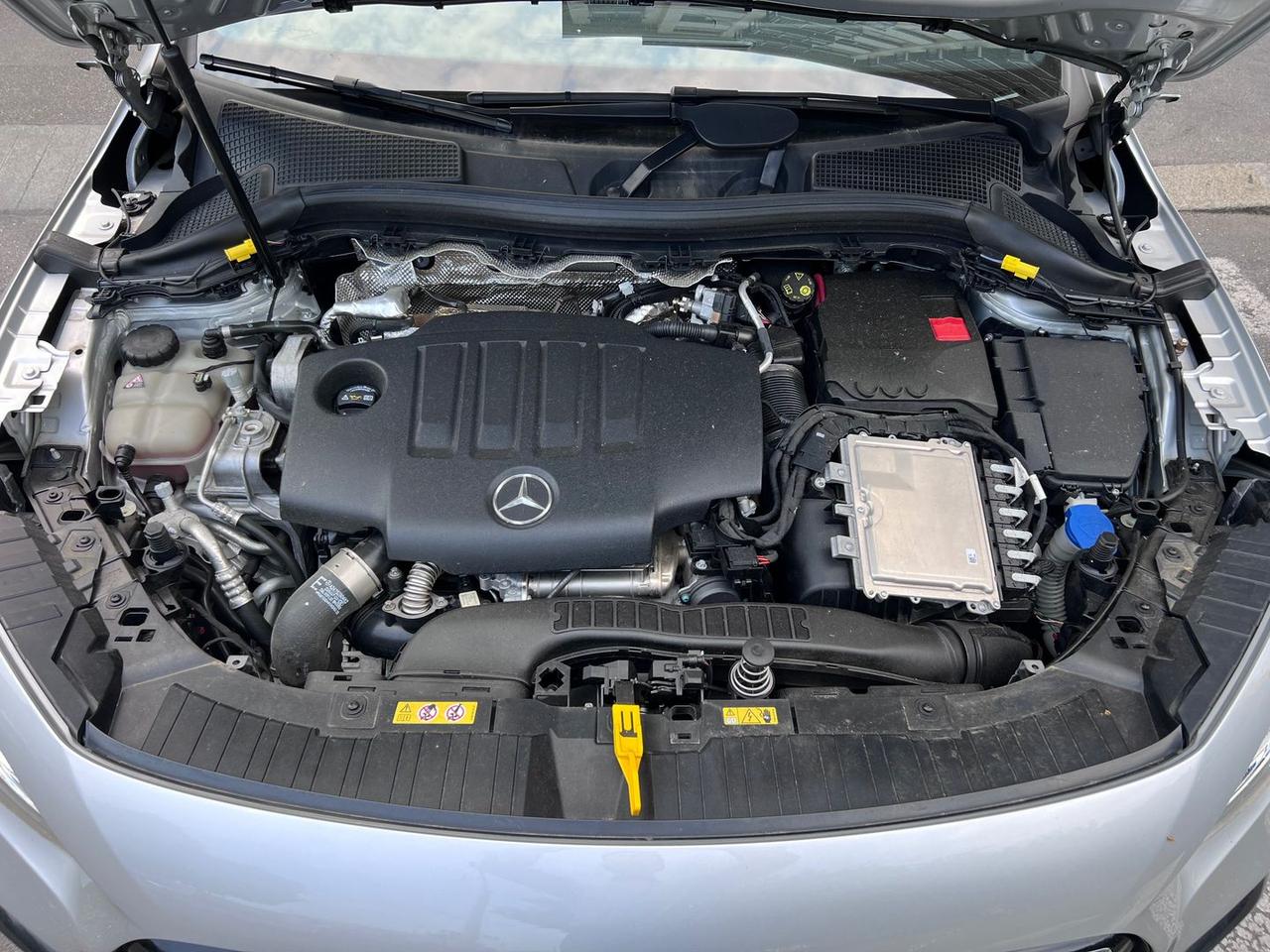 Mercedes-Benz GLA 200 Premium 200D *NIGHT PACK* #5914