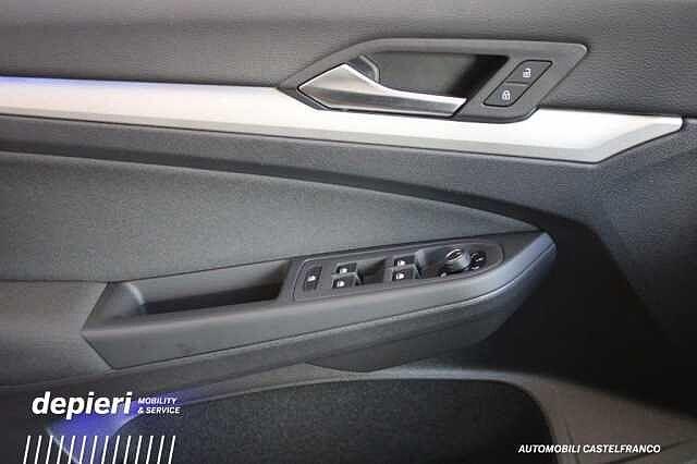 Volkswagen Golf 1.0 eTSI EVO DSG Life -mhev -Ok Neop