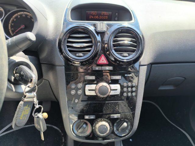 OPEL Corsa 1.2 5 porte ADATTA A NEOPATENTATO