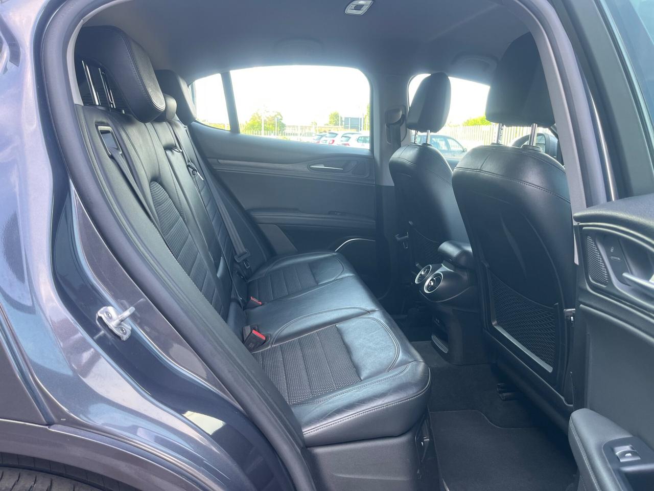 Alfa Romeo Stelvio 2.2 Turbodiesel 180 CV AT8 RWD Super