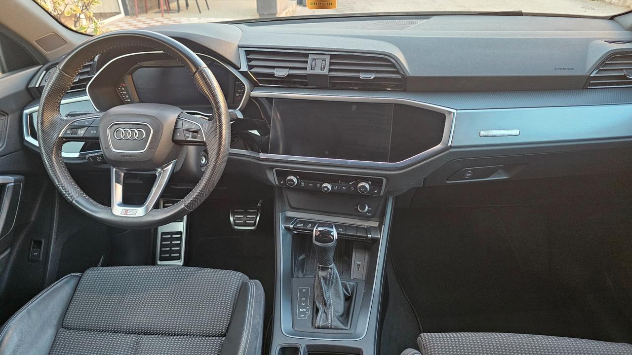 Audi Q3 35 TDI S tronic line edition
