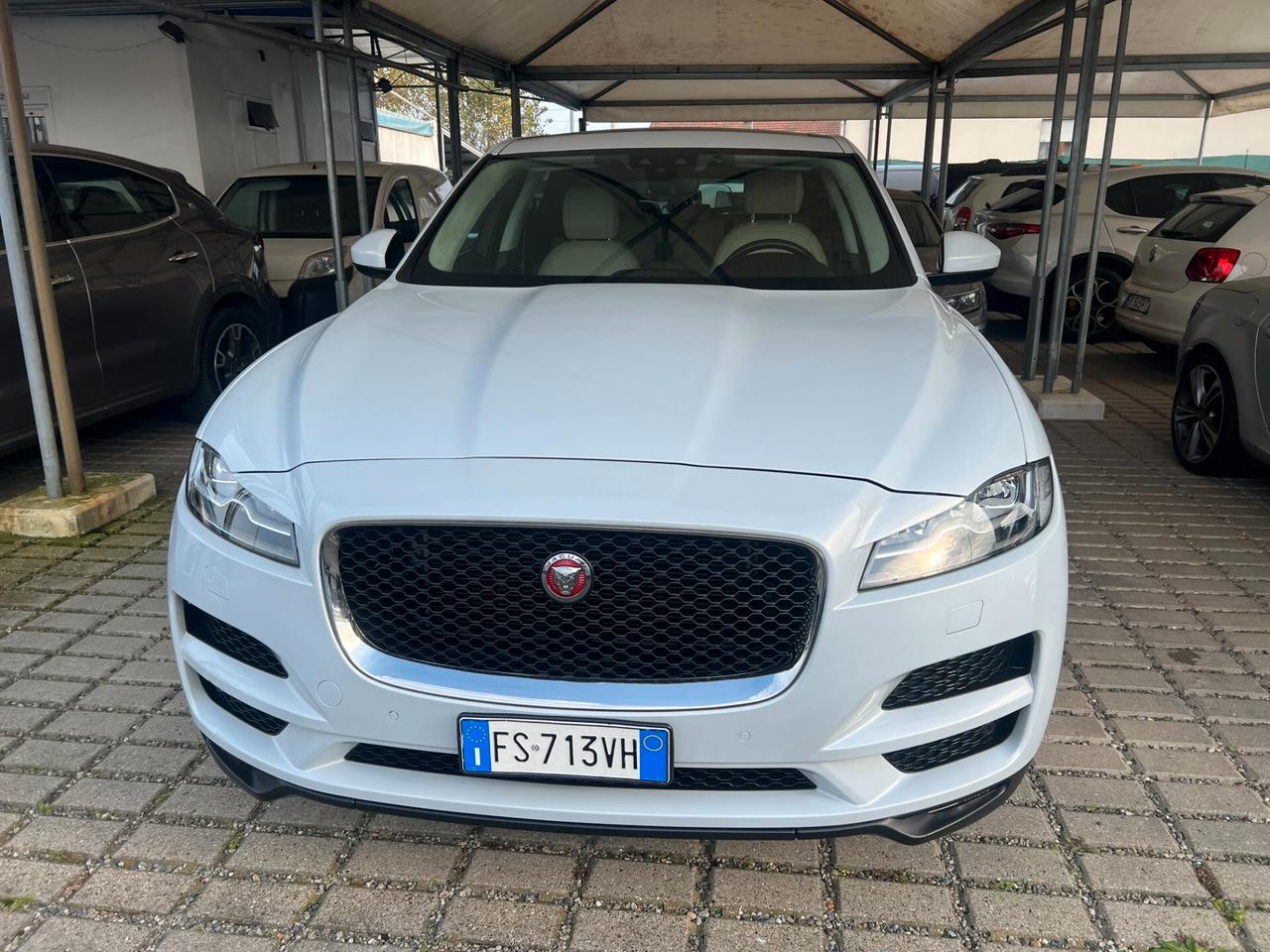 Jaguar F-Pace 2.0 300 CV AWD aut. Pure