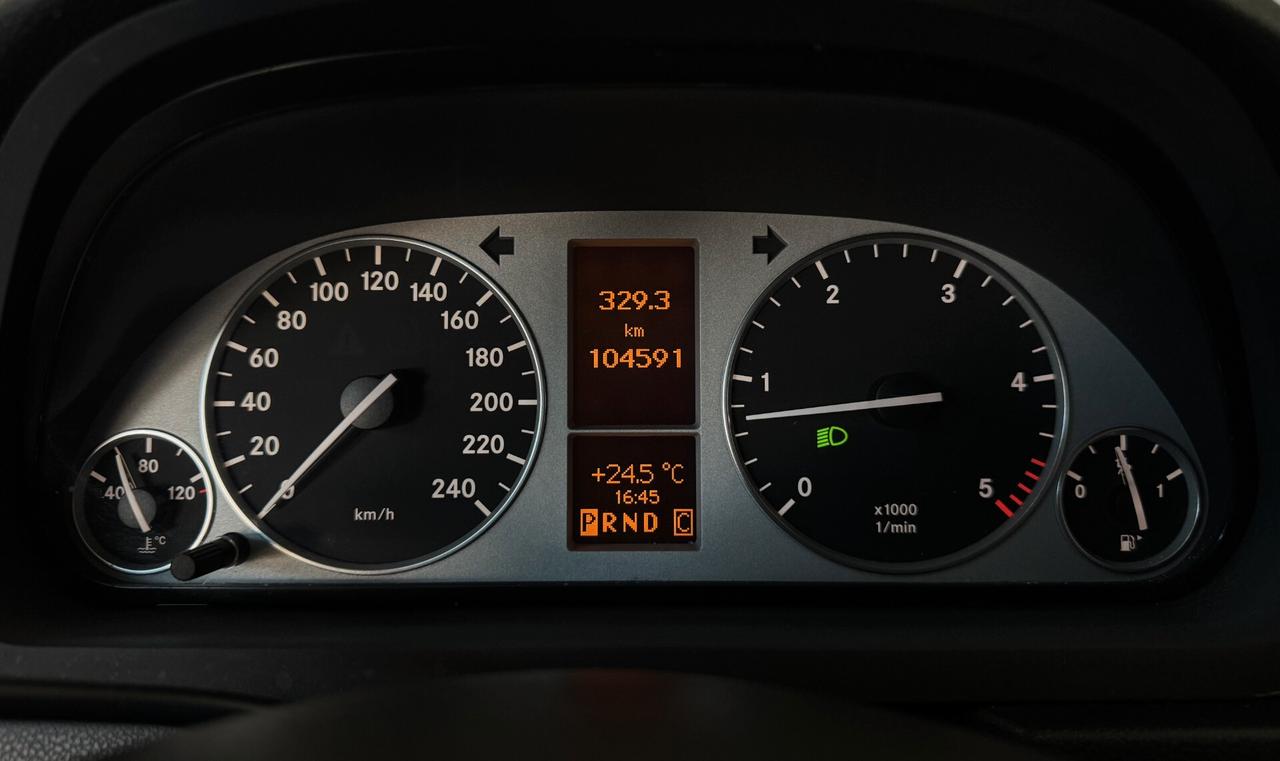 Mercedes-Benz B 180 CDI Sport 2.0cc 109cv AUTO Clima+Navi+SediliRiscaldati OK Neopatentati
