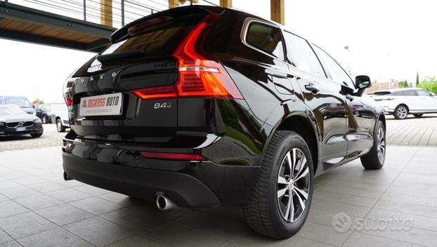 VOLVO XC60 B4 (d) AWD Geartronic Momentum