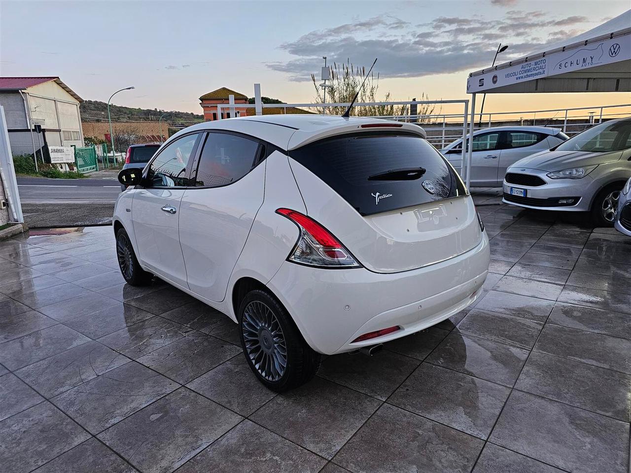 Lancia Ypsilon 1.2 69cv Start& Stop Gold Fatturabile Iva Esposta