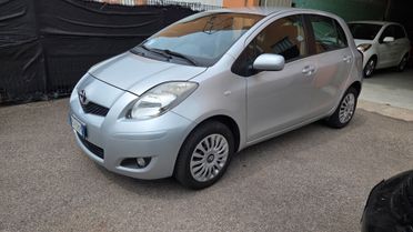 Toyota Yaris 1.0 5 porte Sol unica proprietaria km. 117.000