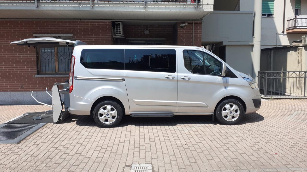 Ford Tourneo Custom Ford Tourneo Connect trasporto disabili pedana