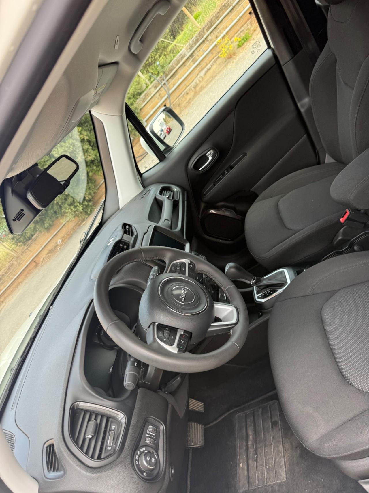 Jeep Renegade 4xe eletttica/benzina