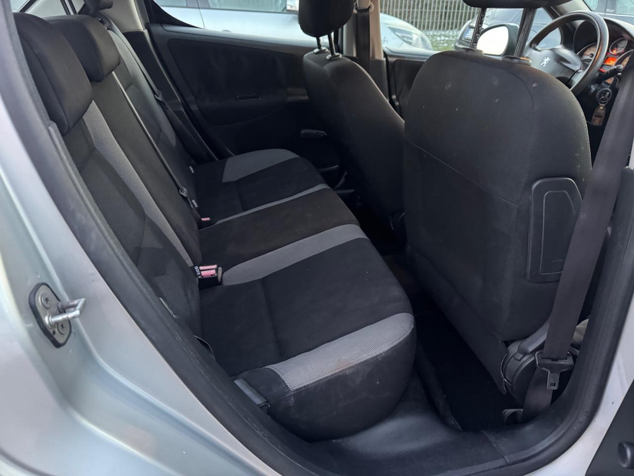 Peugeot 207 1.4 8V 75CV 5p. X Line ECO GPL